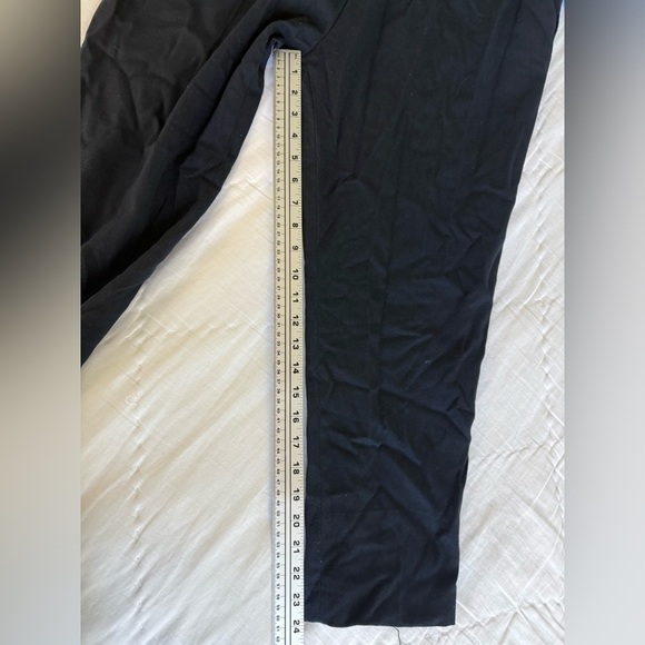 Zara Trafaluc Navy Cropped Pants – Size WM L | Soft Cotton-Blend Trousers EUC - Picture 7 of 10